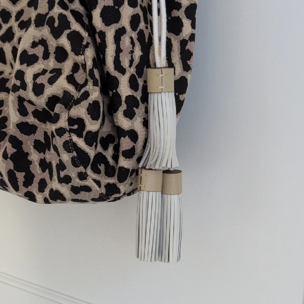 INDIA HICKS Retired "Fortune" Canvas Tote in Sleeping Leopard - Picture 3 of 11